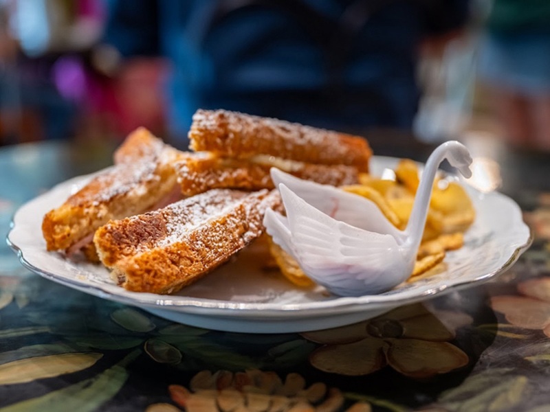 Gourmet Experiences-y