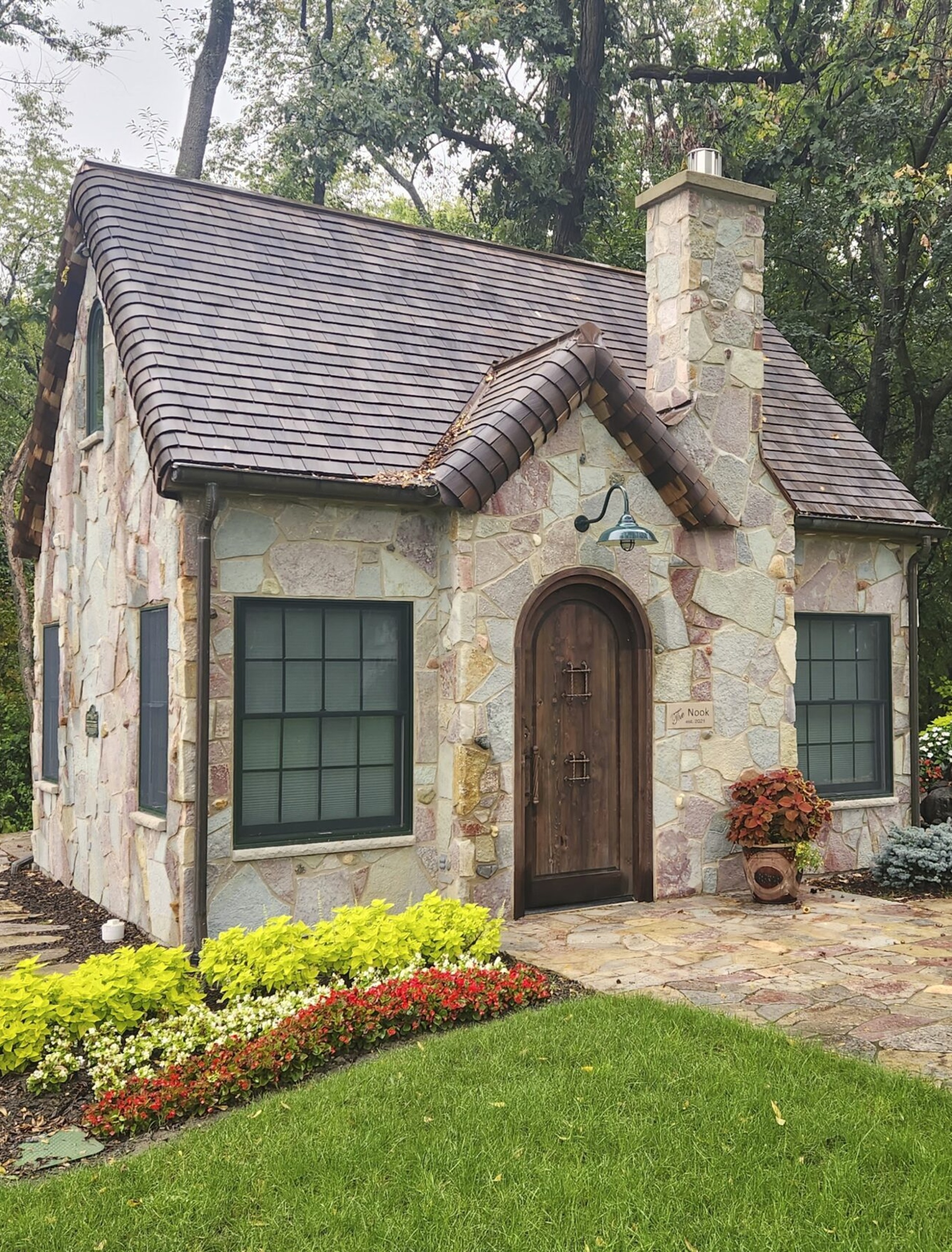 Nook-and-garden-from-left-202309